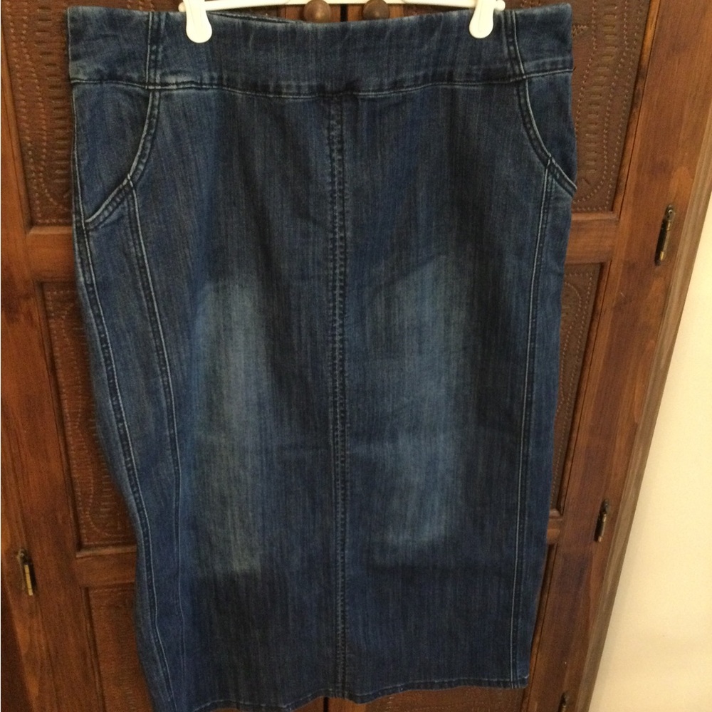 Christopher & Banks denim skirt size 12